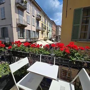 Russomanno Apartment