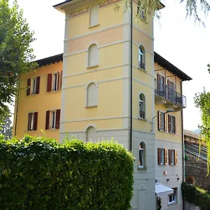 Otel Quarcino, Como