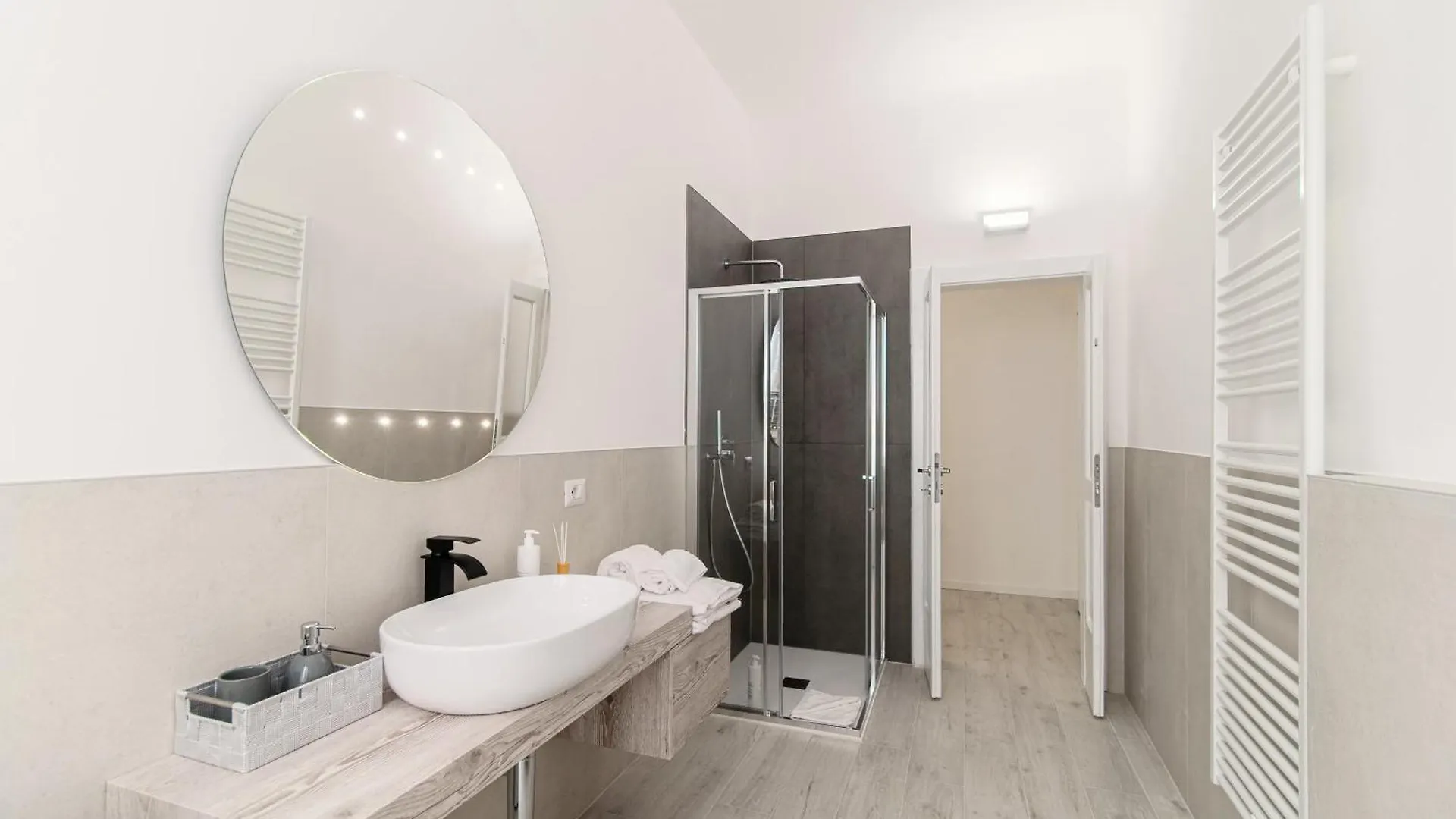 The Gallery Como Apartment